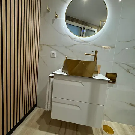 Koka Gold Samboors Apartment